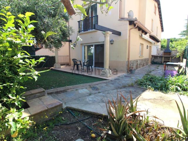 Chalet, Castell Platja d&apos Aro