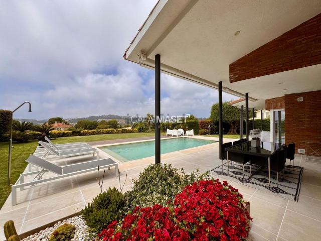 Chalet, Castell Platja d&apos Aro