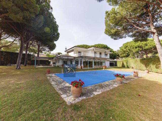 Chalet, Castell Platja d&apos Aro