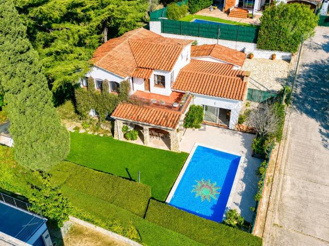 Chalet, Castell Platja d&apos Aro