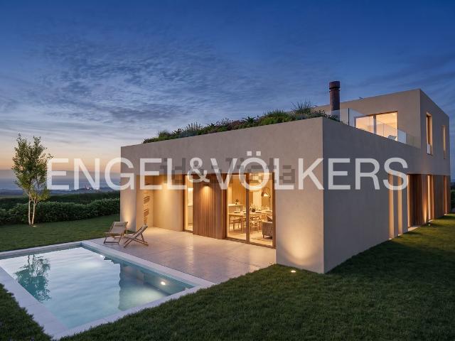 Chalet, Castell Platja d&apos Aro
