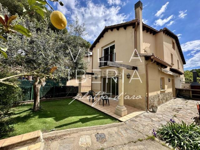 Chalet, Castell Platja d&apos Aro