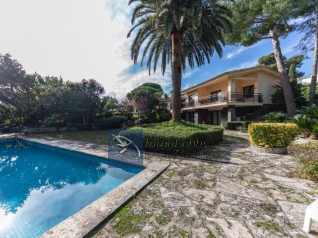 Chalet, Castell Platja d&apos Aro