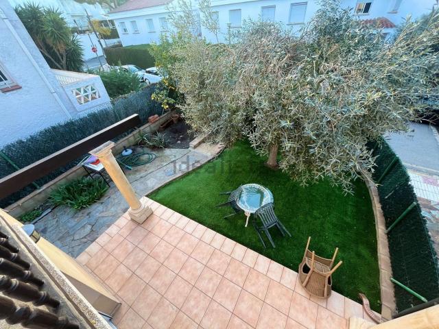 Chalet, Castell Platja d&apos Aro