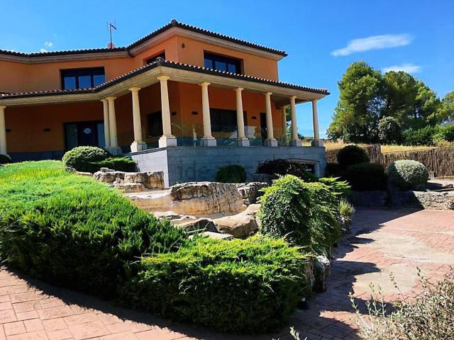 Chalet, Castellnou de Bages