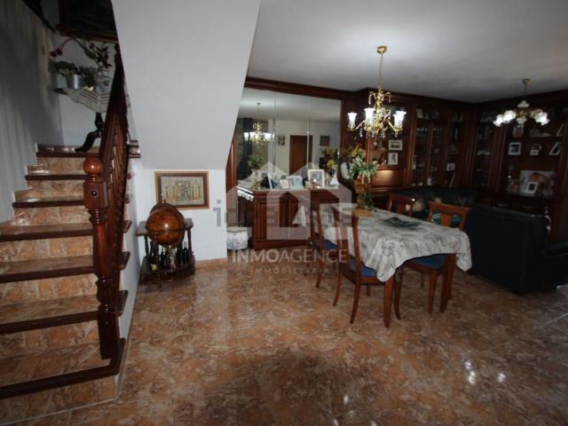 Chalet, Castellbell i el Vilar