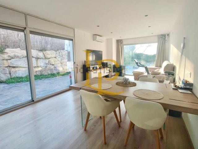 Chalet, Castellbisbal