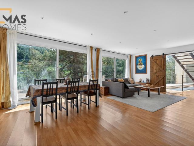 Chalet, Castellbisbal