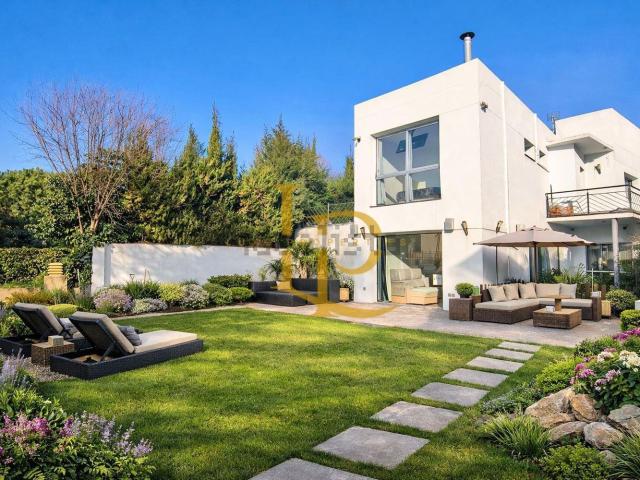 Chalet, Castellbisbal