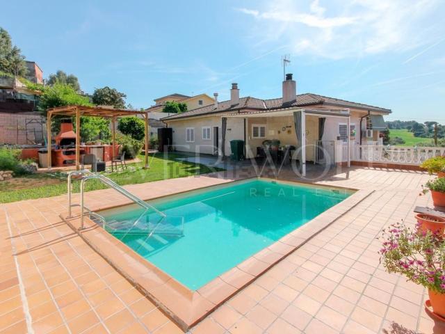 Chalet, Castellbisbal