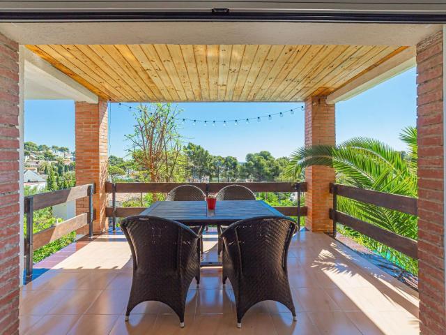 Chalet, Castelldefels
