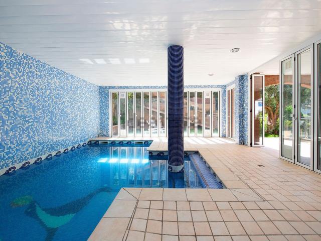Chalet, Castelldefels