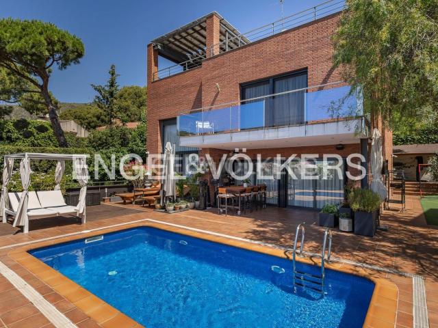 Chalet, Castelldefels