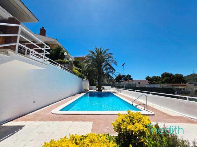 Chalet, Castelldefels