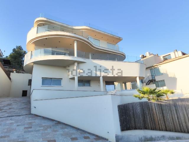 Chalet, Castelldefels