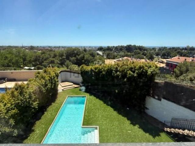 Chalet, Castelldefels
