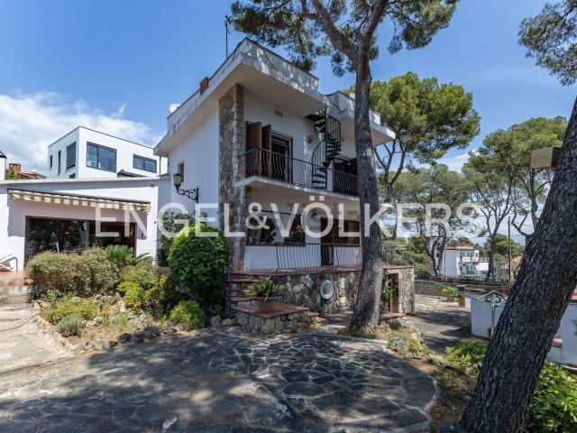 Chalet, Castelldefels