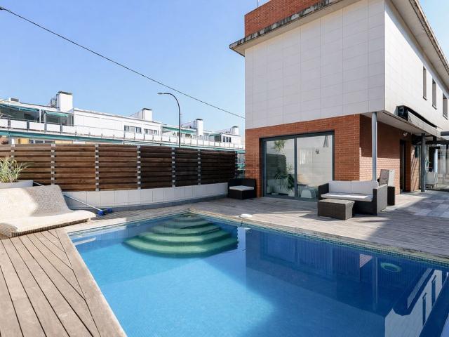 Chalet, Castelldefels