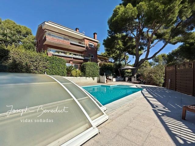 Chalet, Castelldefels