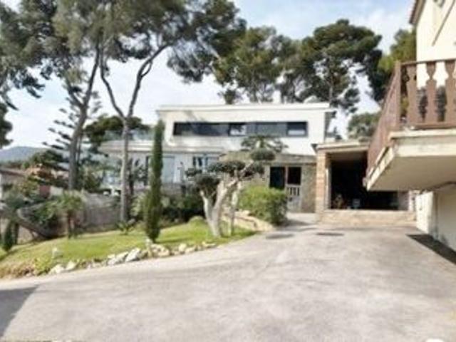 Chalet, Castelldefels