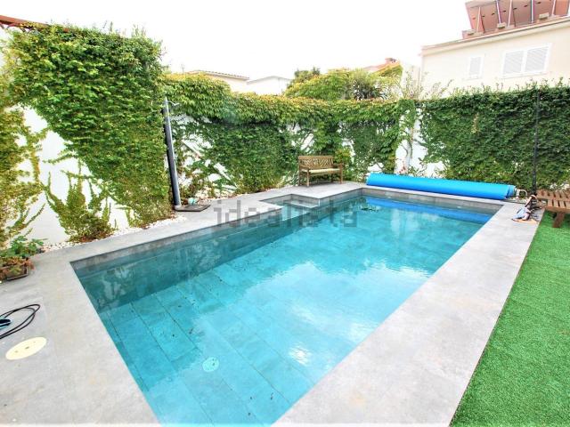 Chalet, Castelldefels