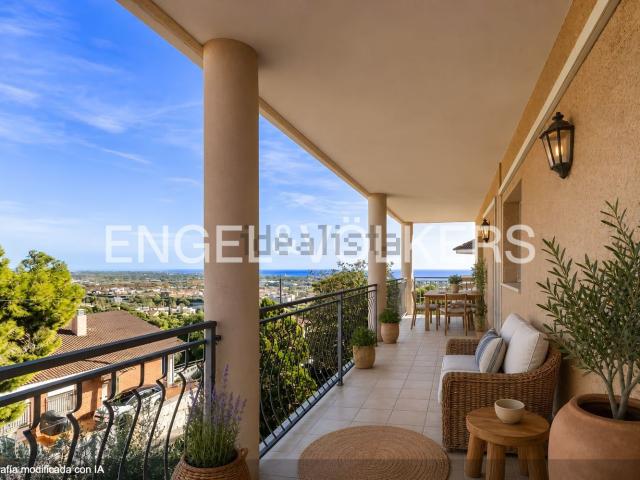 Chalet, Castelldefels