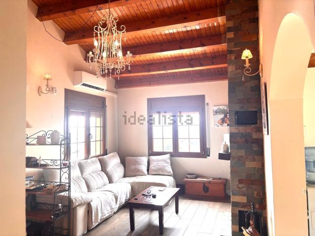 Chalet, Castellet i la Gornal