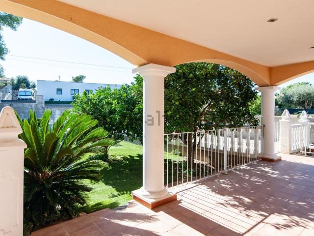 Chalet, Castellet i la Gornal