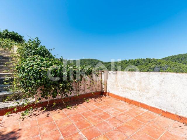 Chalet, Castellet i la Gornal
