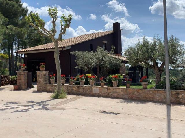 Chalet, Castellfollit del Boix