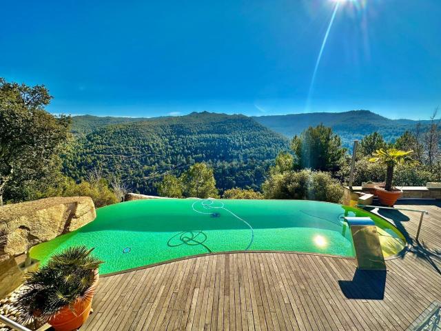 Chalet, Castellfollit del Boix