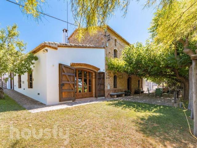 Chalet, Castellví de la Marca