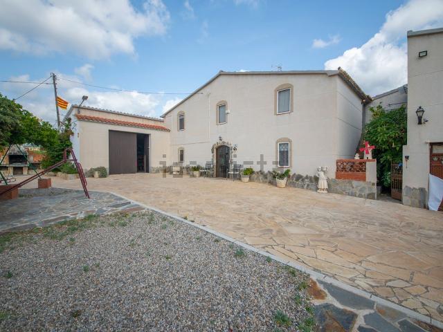 Chalet, Castellví de la Marca