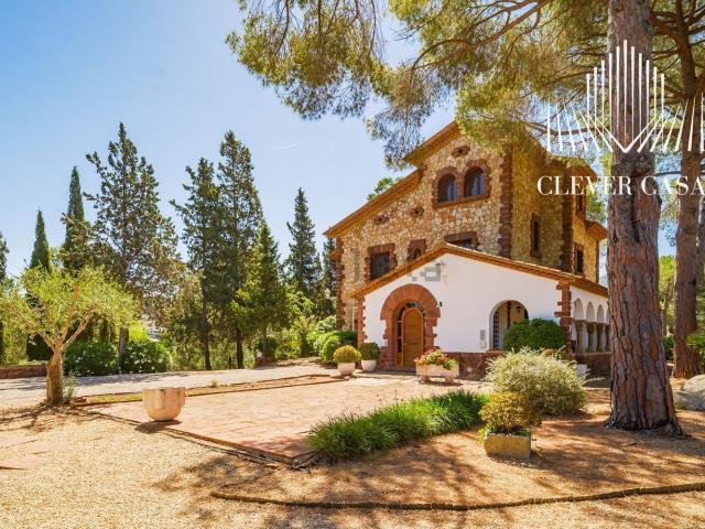 Chalet, Castellví de Rosanes