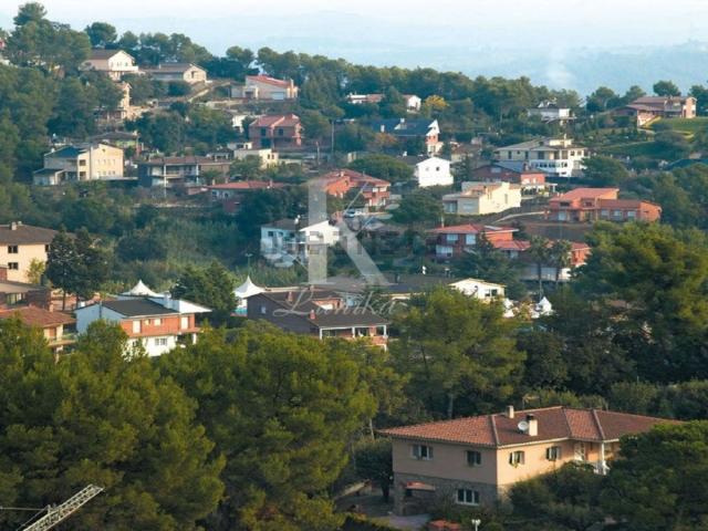 Chalet, Castellví de Rosanes