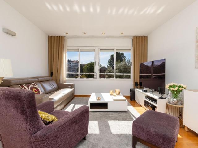 Chalet, Cementiri Vell, Terrassa