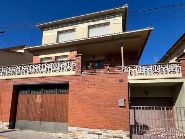 Chalet, Centelles