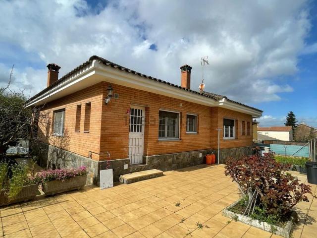 Chalet, Centelles