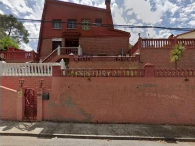 Chalet, Cervelló