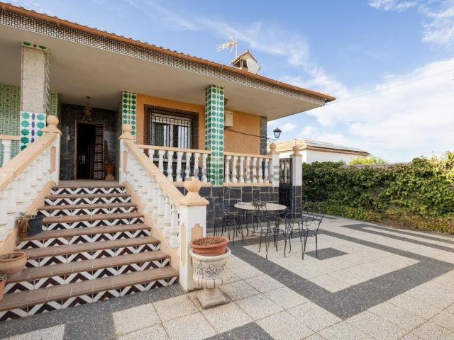 Chalet, Churriana de la Vega