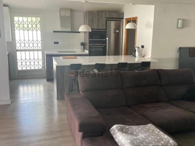 Chalet, Chiva