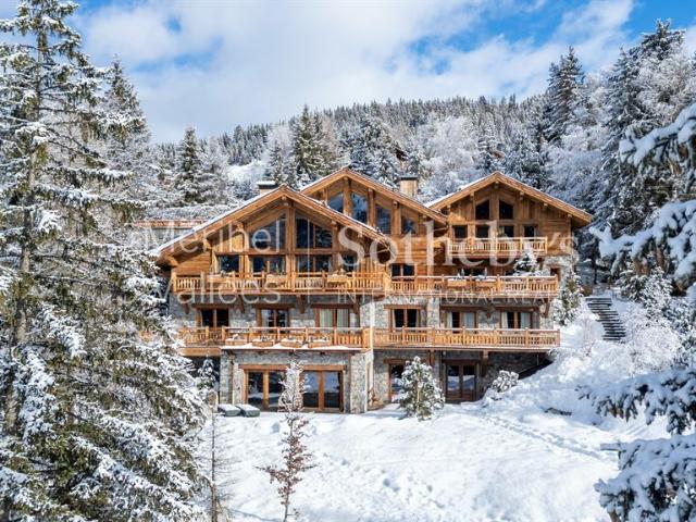 Chalet Crystal Chalet neuf ski aux pieds sur la route des chalets de Méribel