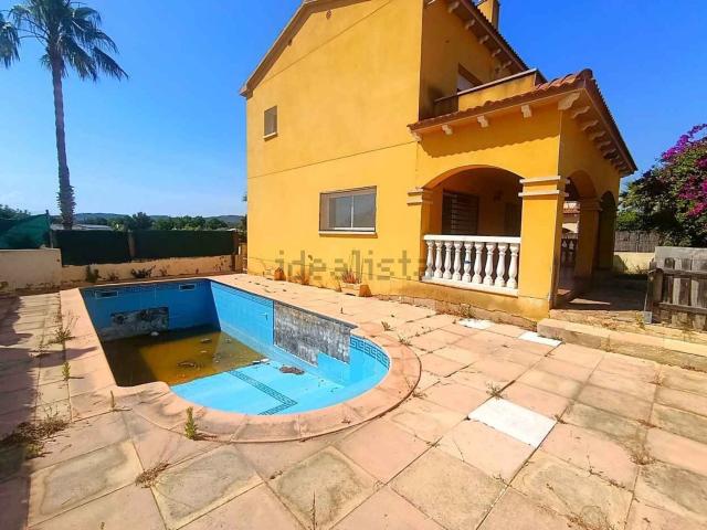 Chalet, Creixell