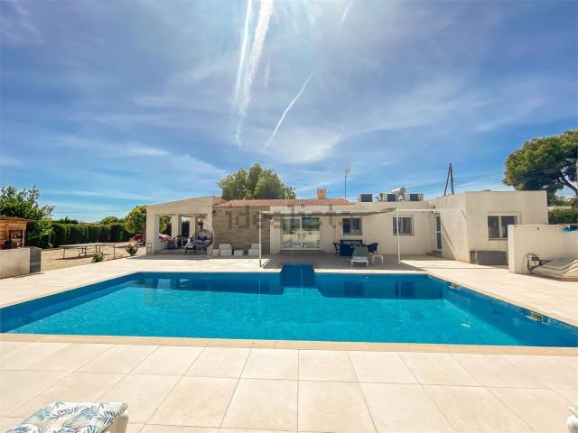Chalet, Crevillente
