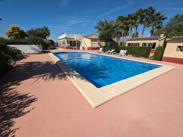 Chalet, Crevillente