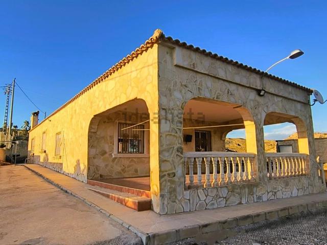 Chalet, Crevillente