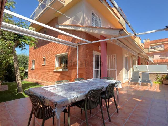 Chalet, Cubelles
