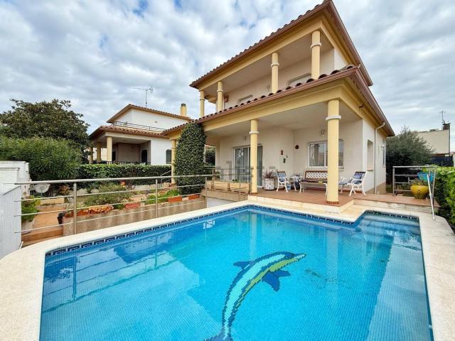 Chalet, Cubelles