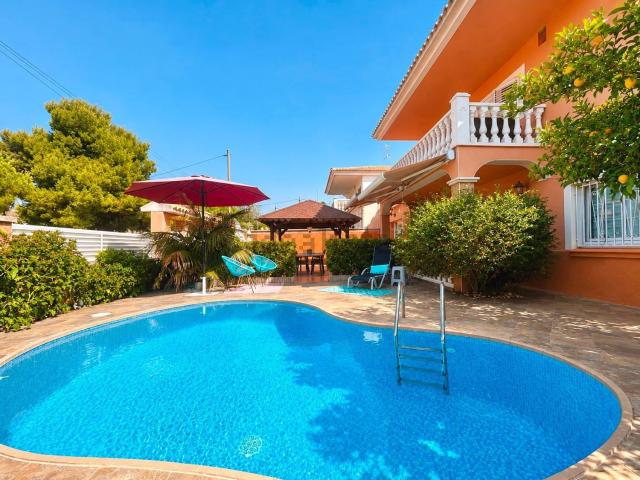 Chalet, Cubelles