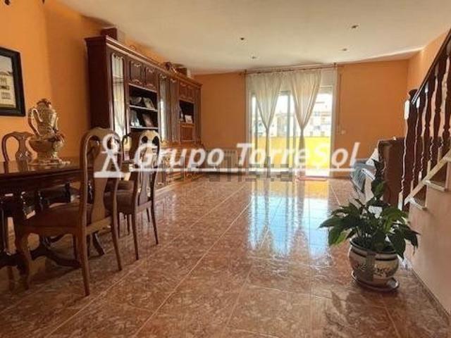 Chalet, Cubelles
